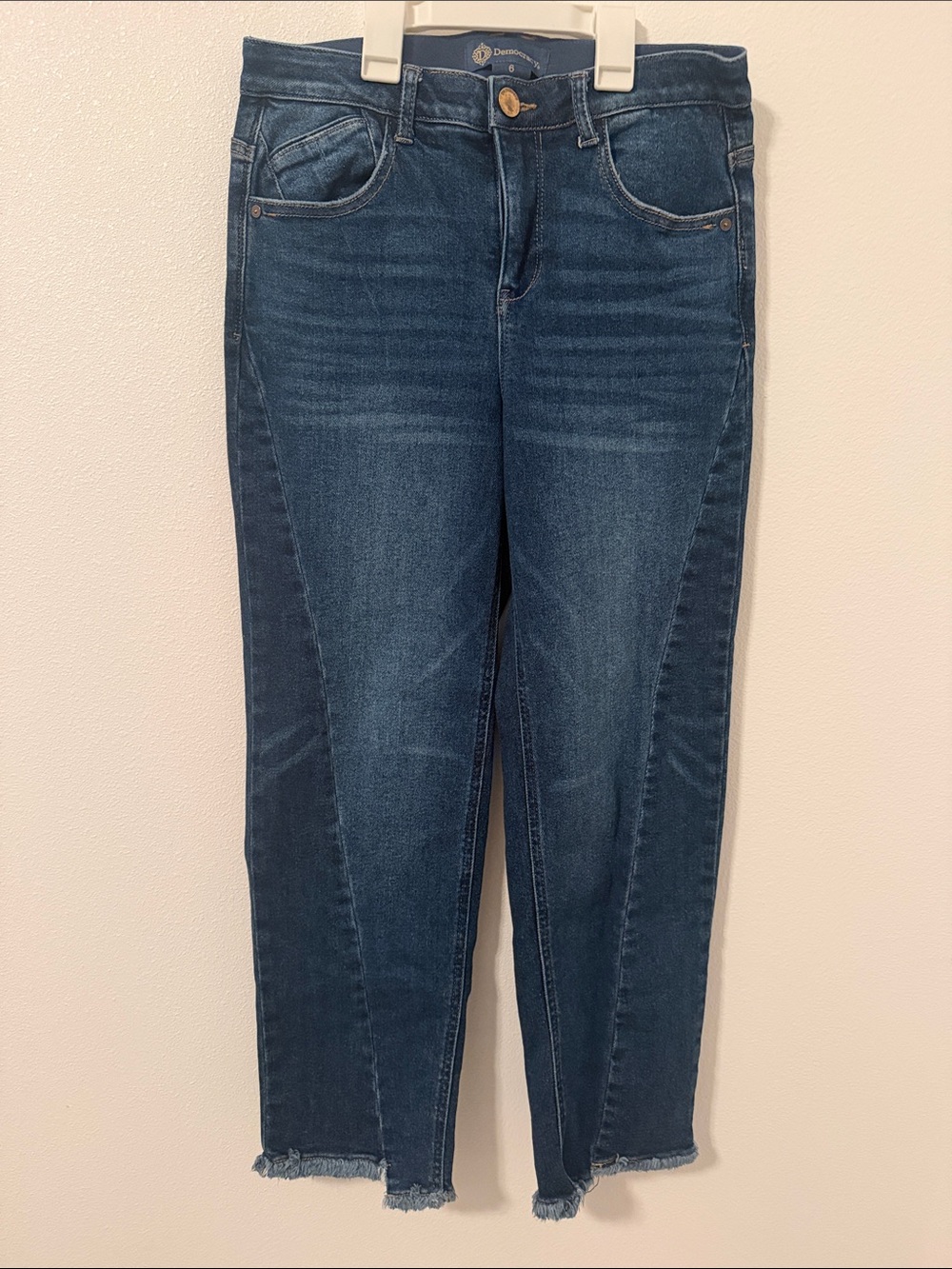 Democracy Mid-Dark Blue Cropped Ankle Jeans with Frayed Hem